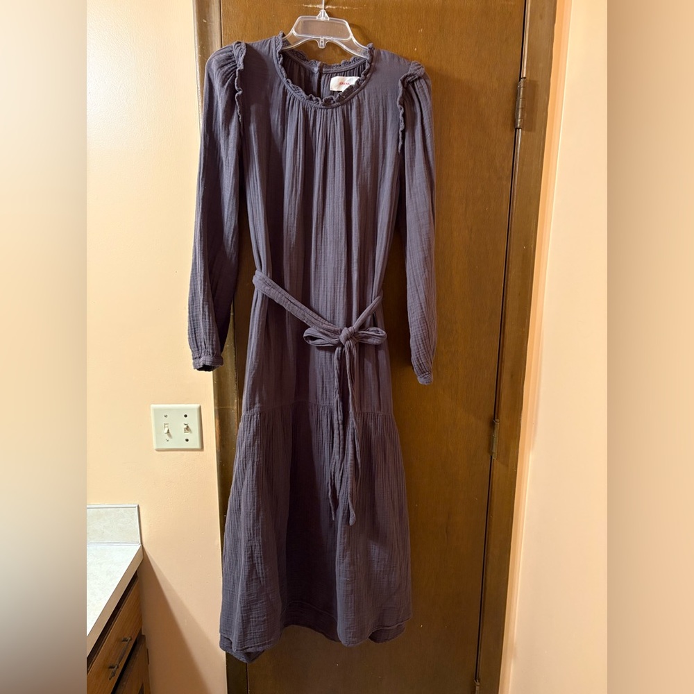 Xirena Mia Midi Dress in Charcoal